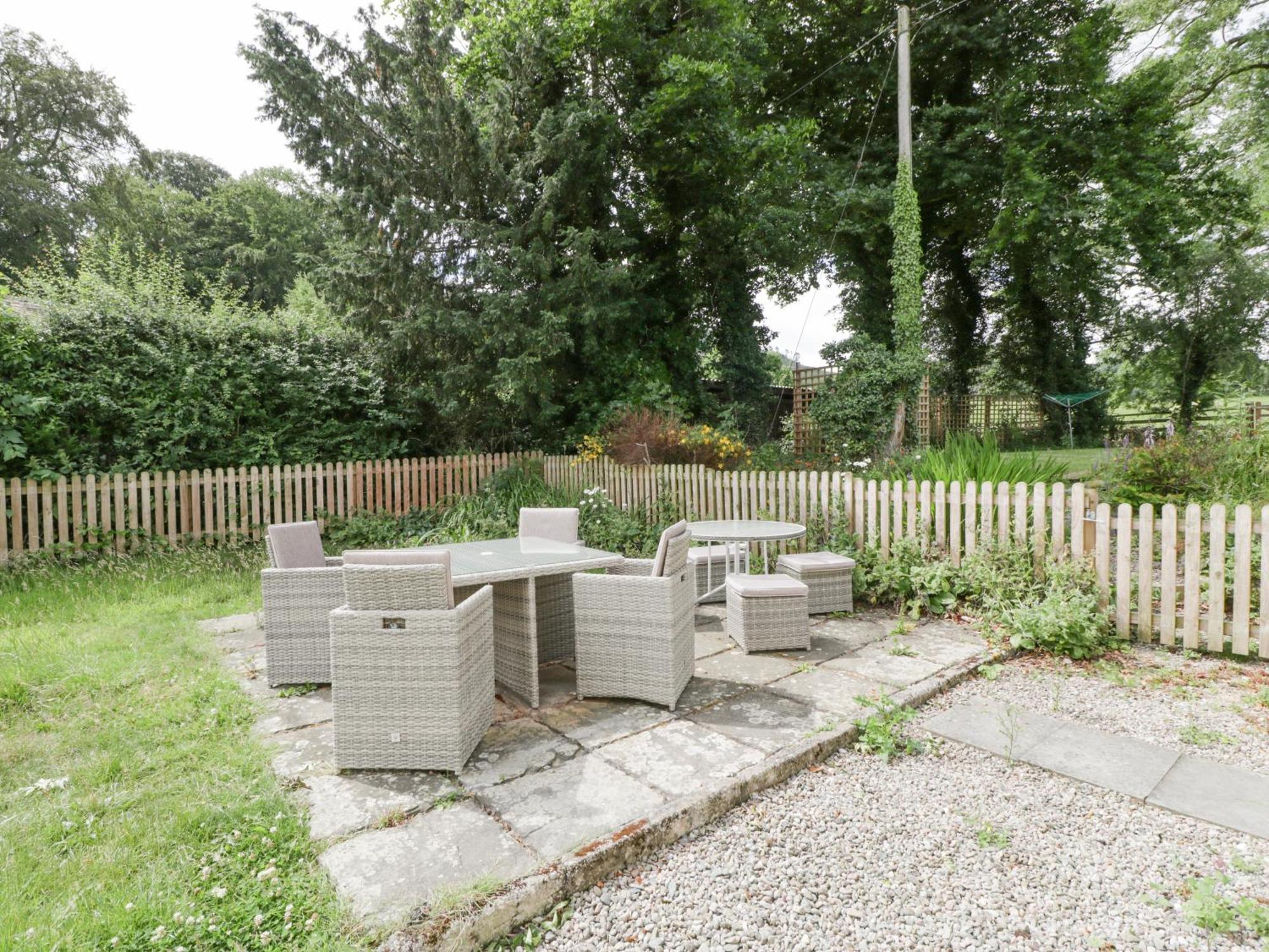 The Old Rectory Villa Presteigne Exterior photo